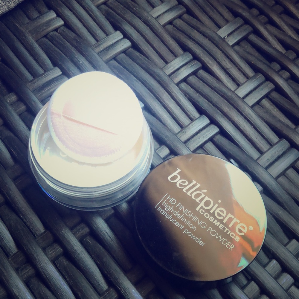 High-Definition translucent finishing powder